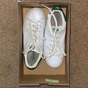 adidas white & green stan smith shoes